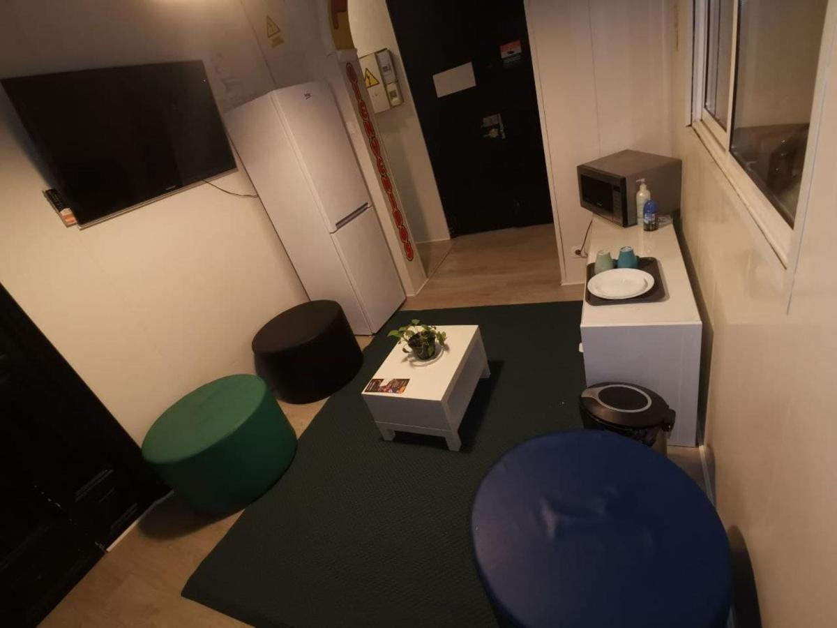 Arvin Hostal Guest house *