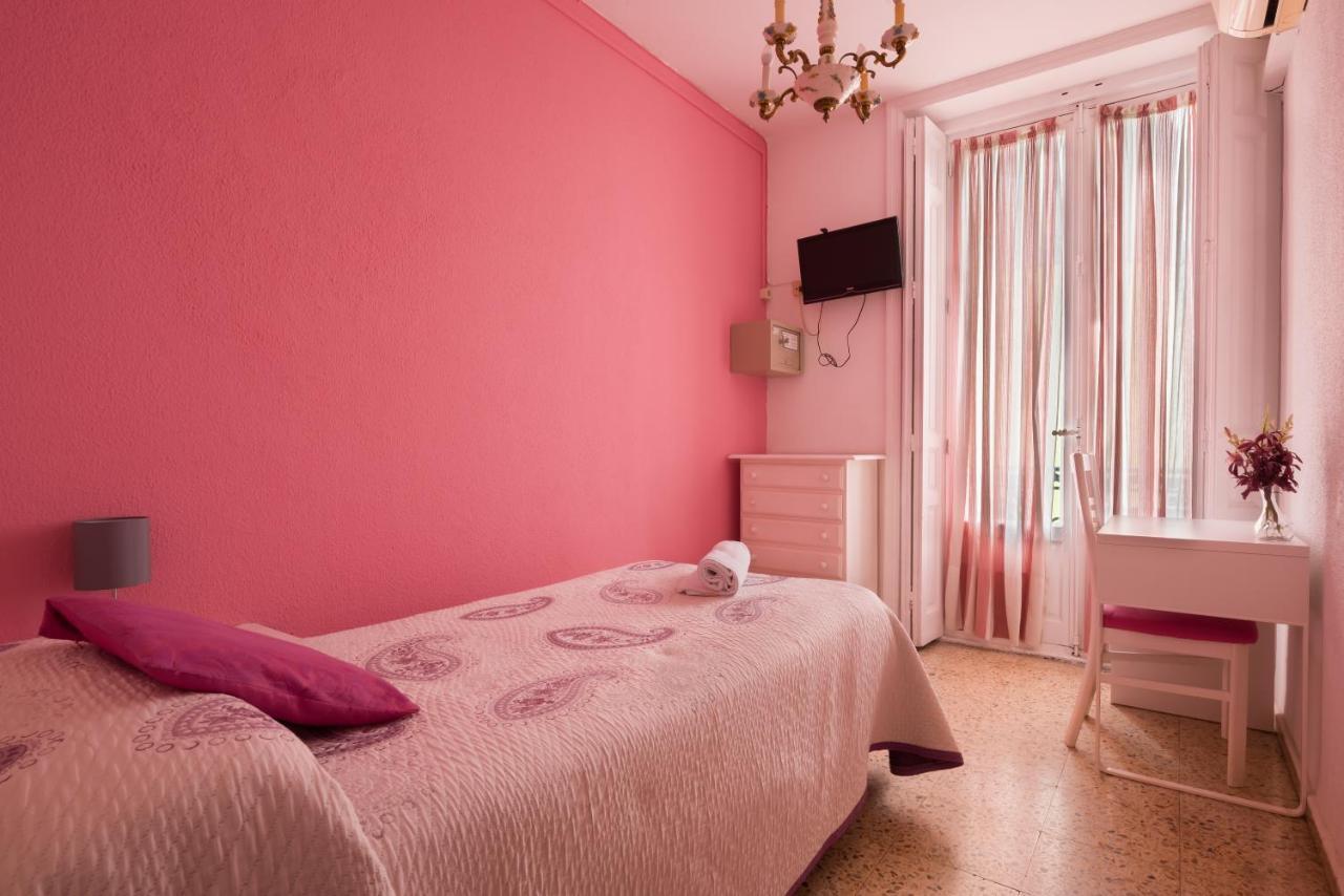 Guest house Valencia 3*