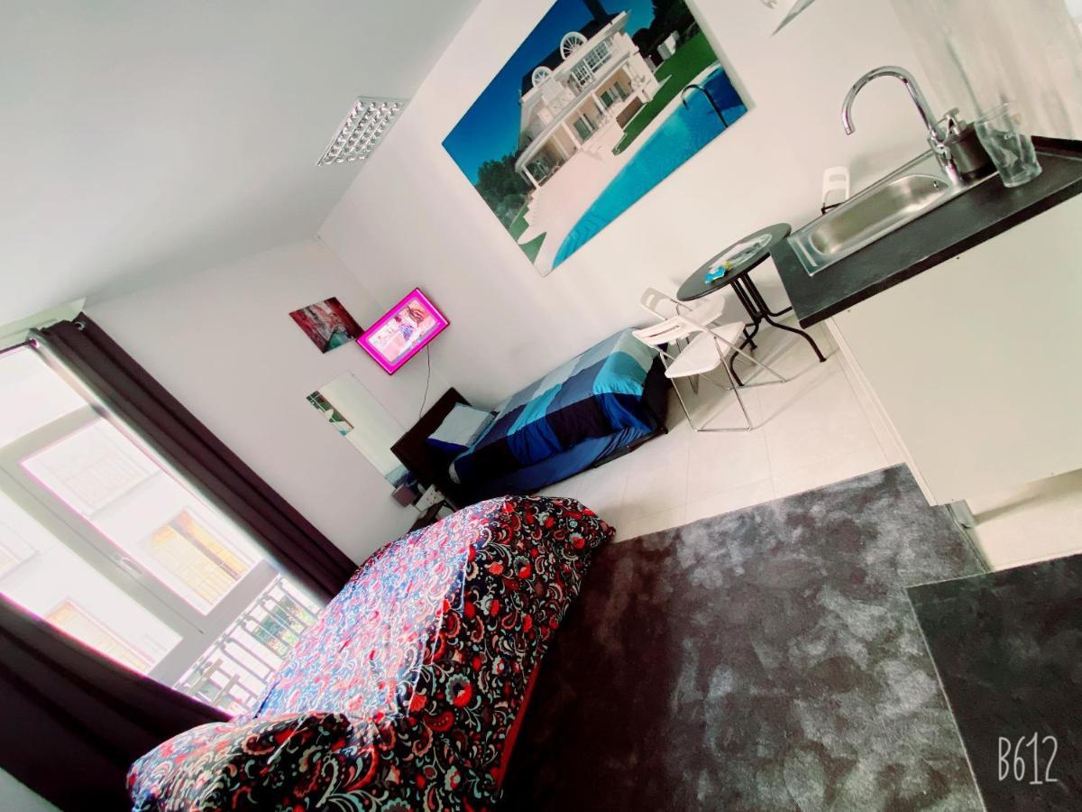 Parsa House *