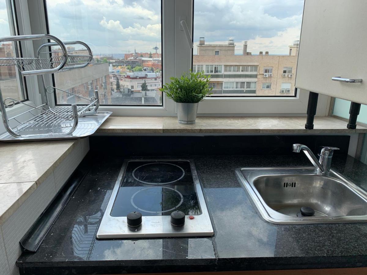 Pisos Con Piscina De Temporada Corta Apartamento