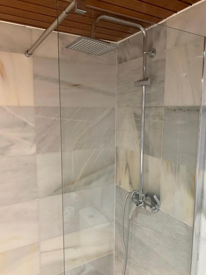 Pisos Con Piscina De Temporada Corta *