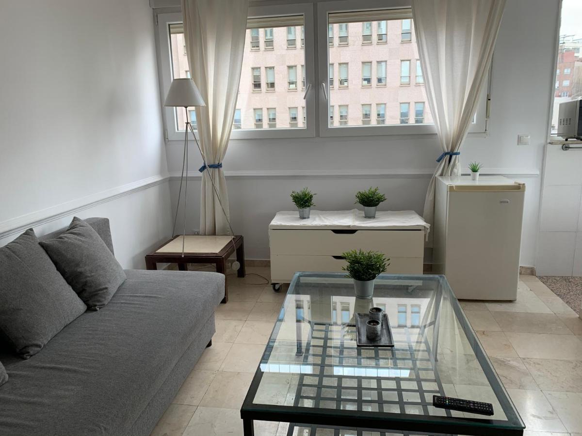 Pisos Con Piscina De Temporada Corta Apartamento
