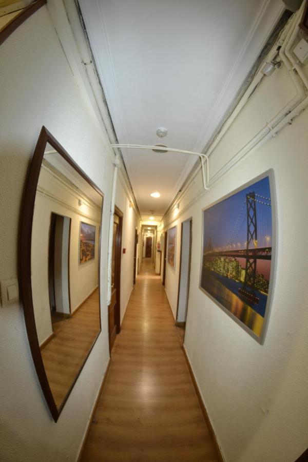 Rosales Residences Apartamento *