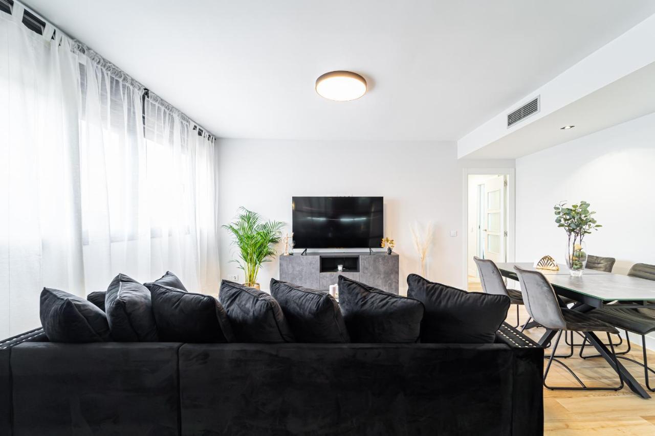 Apartment Edsam Black&grey