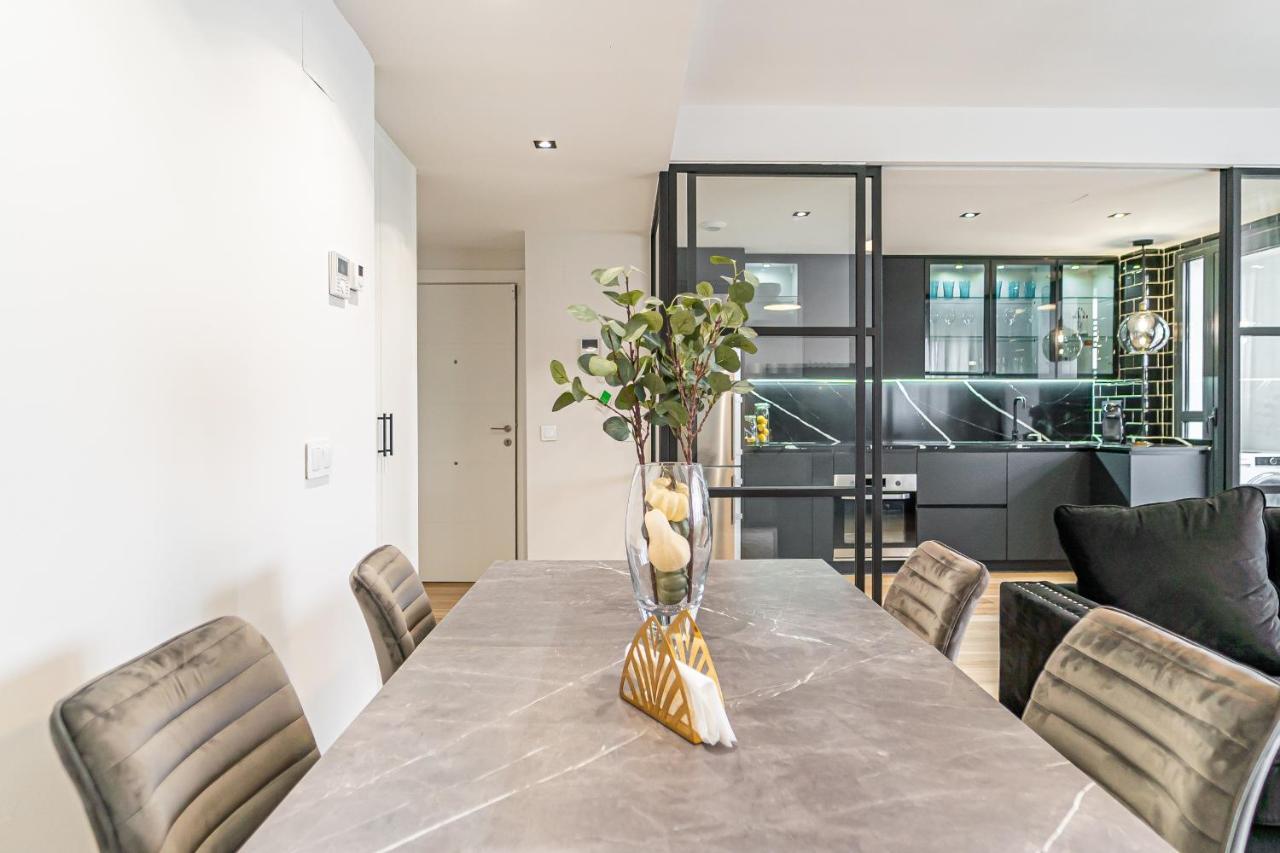 Apartment Edsam Black&grey