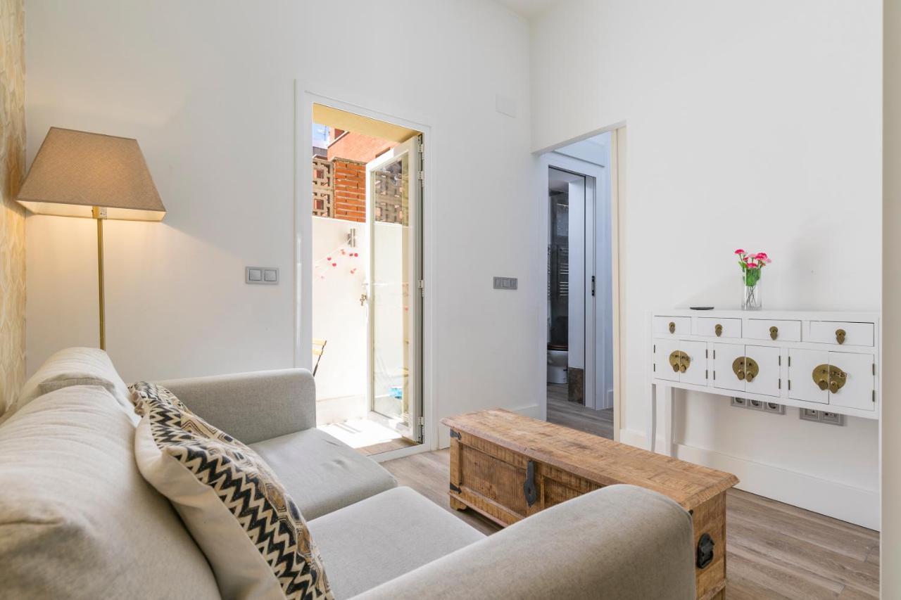 Homeabout Diego De Leon Ii Apartment