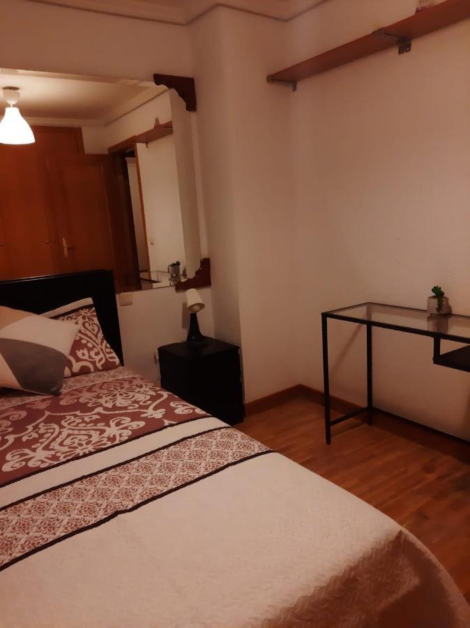 Homestay Muy Cerca Del Centro, En El Metro 10min A Sol/ Gran Via *