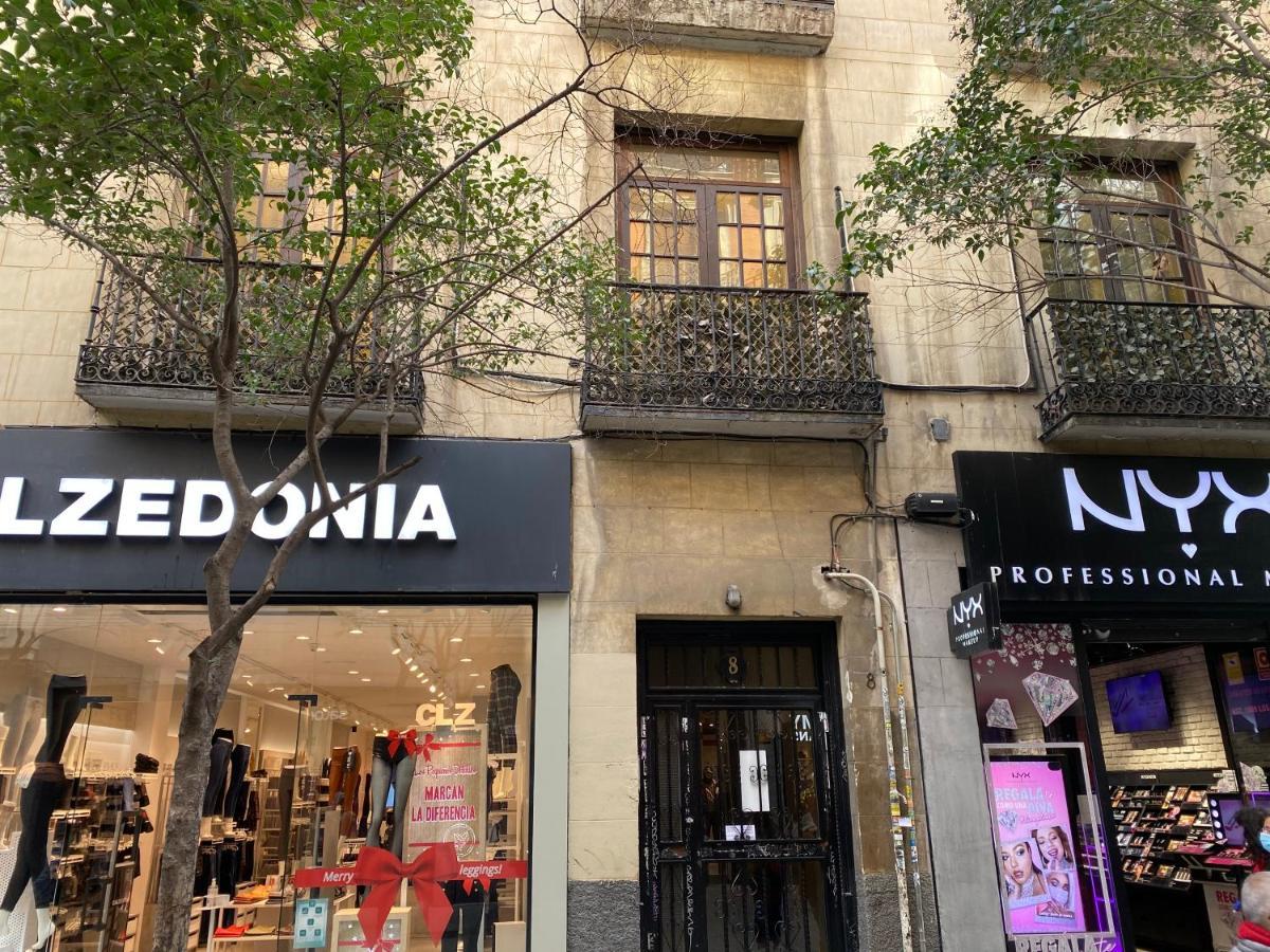 Perfect In The Center Of Madrid. Calle Fuencarral!! *