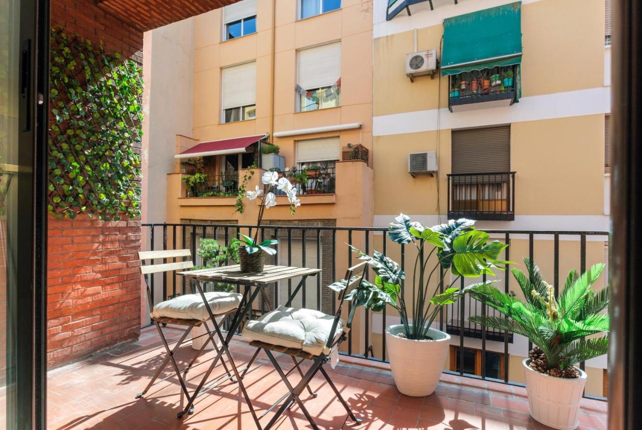 Mit House Latina En Apartamento