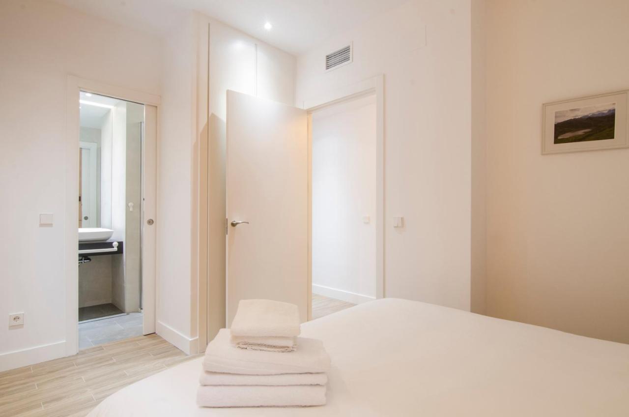 FANTÁSTICO (3H + 2B) Palacio Real Apartamento *