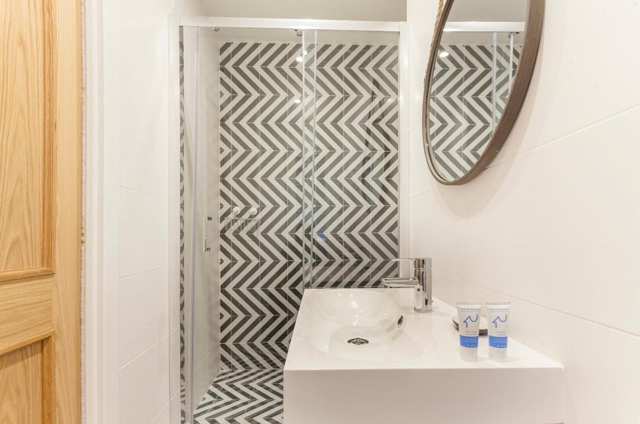 Rio Plaza En Apartment *