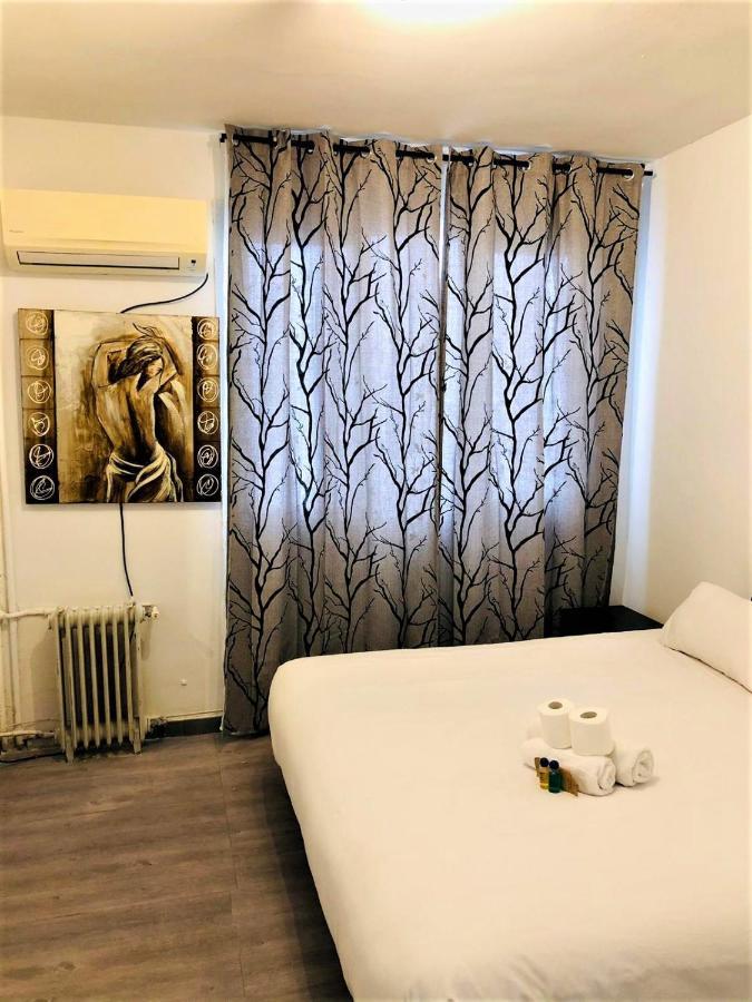 Deluxe Center Apartment