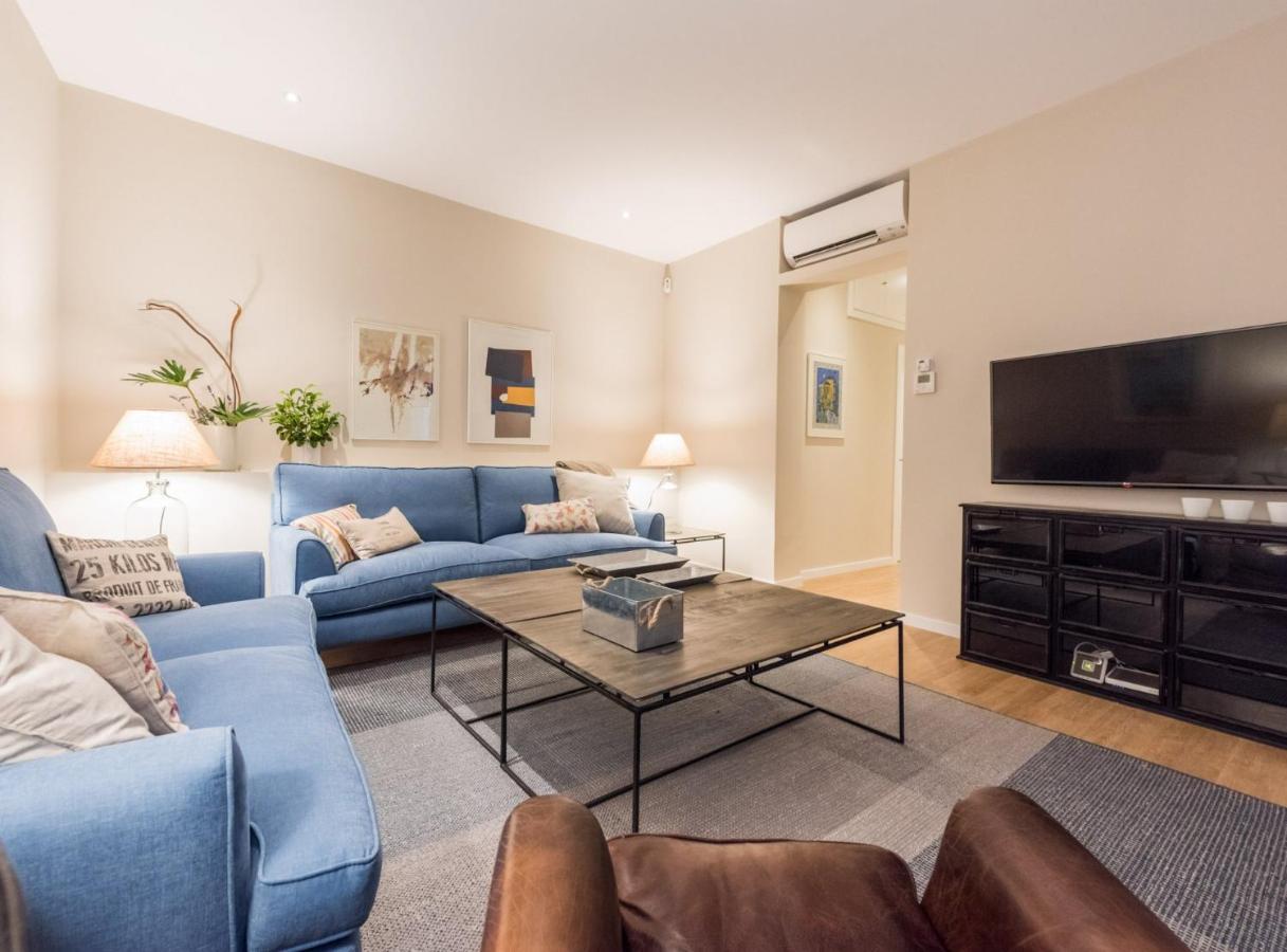 Opera I Apartment *