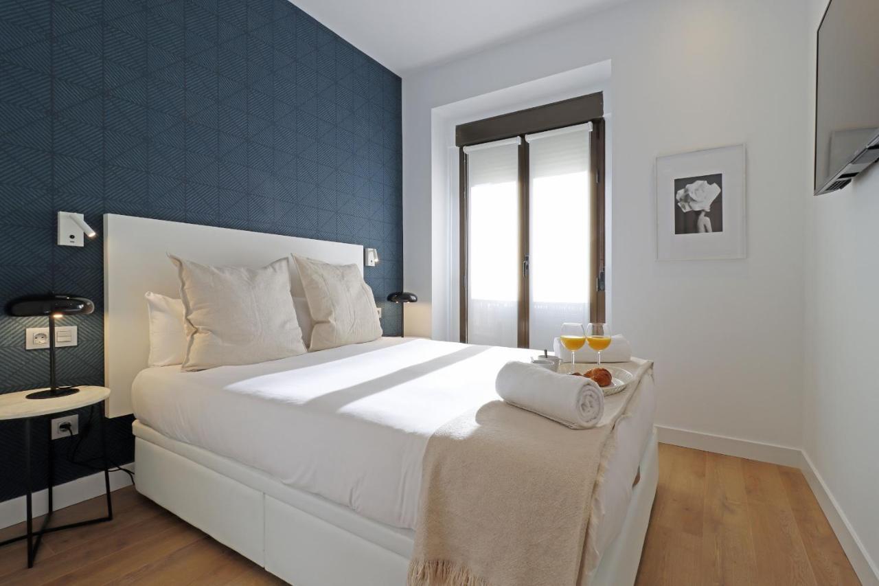 Reina Sofia Boutique Ii By Madflats Collection * Madrid