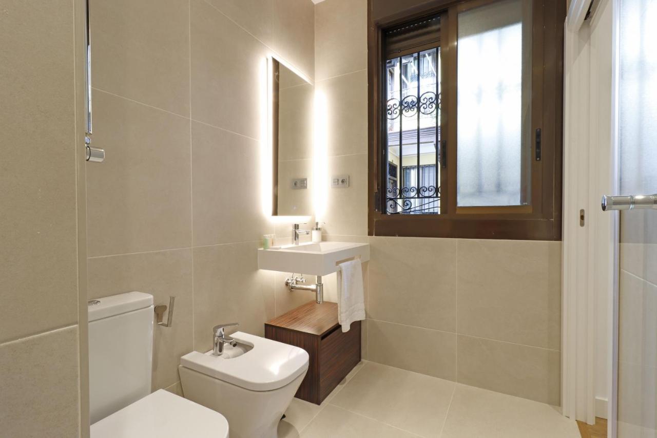 Appartement Reina Sofia Boutique Ii By Madflats Collection Madrid
