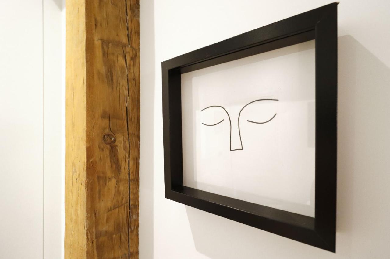 Reina Sofia Boutique Ii By Madflats Collection *