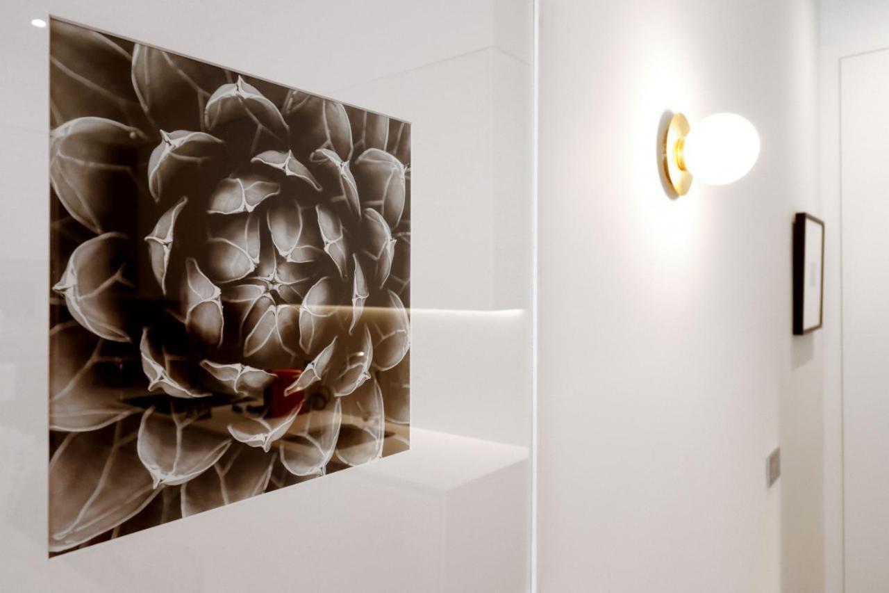 Reina Sofia Boutique Ii By Madflats Collection * Madrid