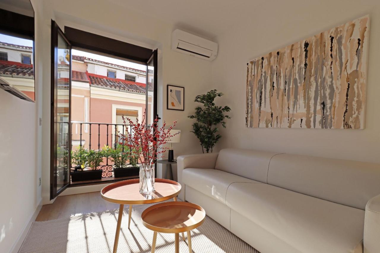 Reina Sofia Boutique Ii By Madflats Collection Appartement