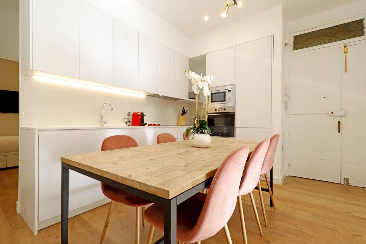 Reina Sofia Boutique Ii By Madflats Collection * Madrid