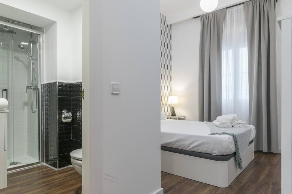 Apartment Plaza De Pedro Zerolo Ii *