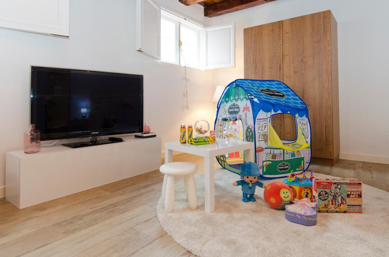 Hellenhost - Gran Via Appartement Madrid