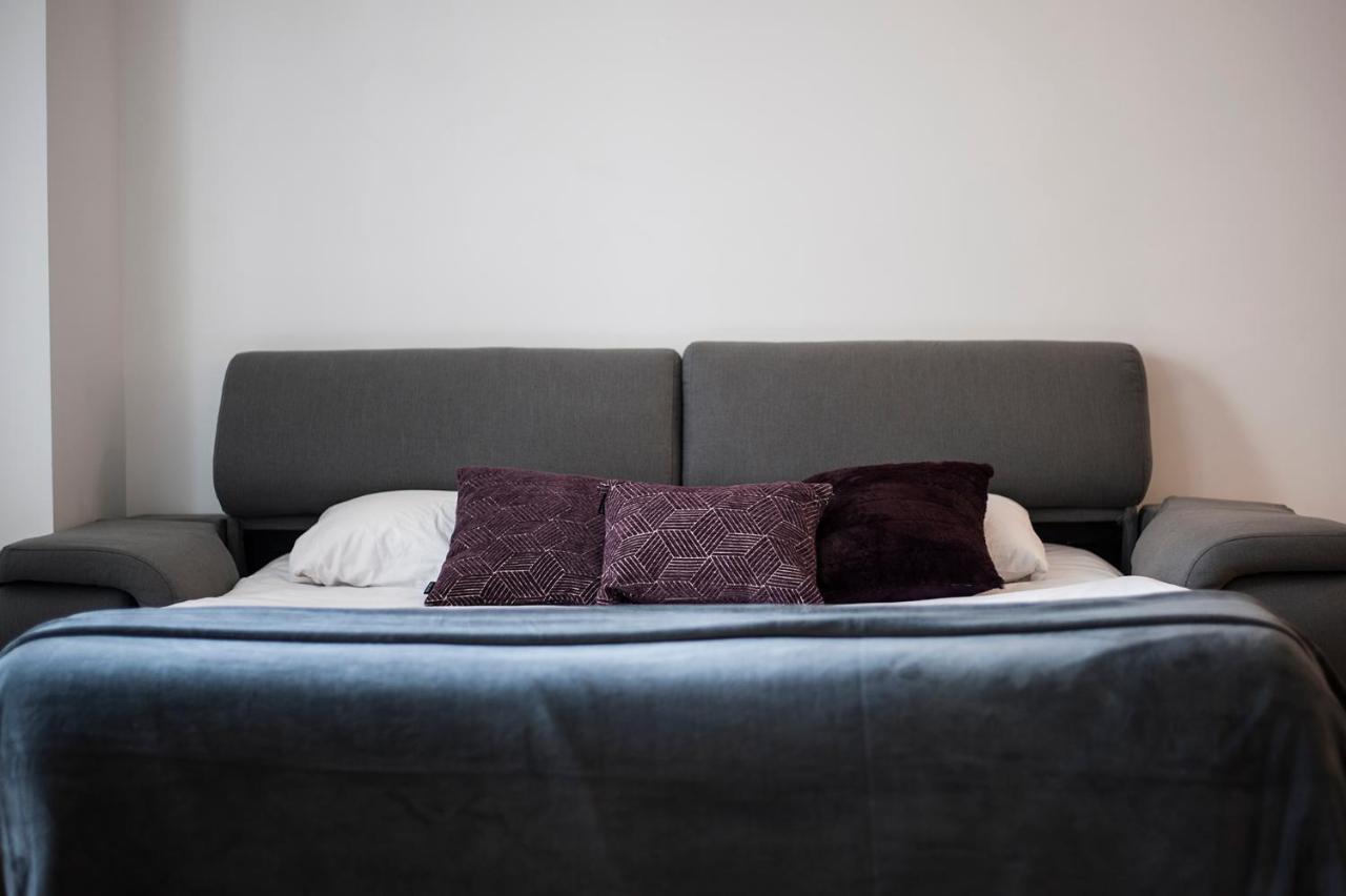 Hellenhost - Gran Via Appartement Madrid