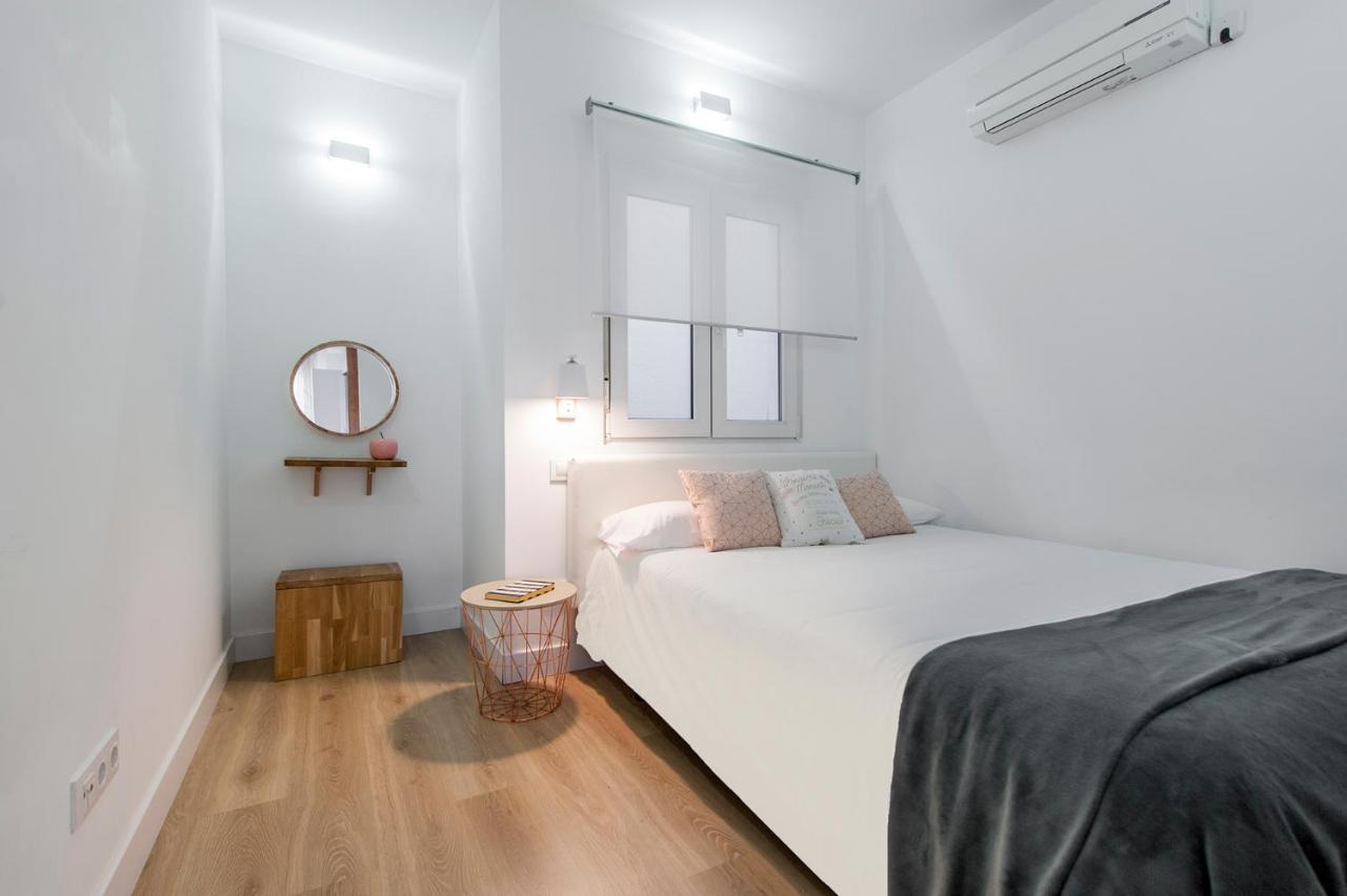 Hellenhost - Gran Via Appartement *
