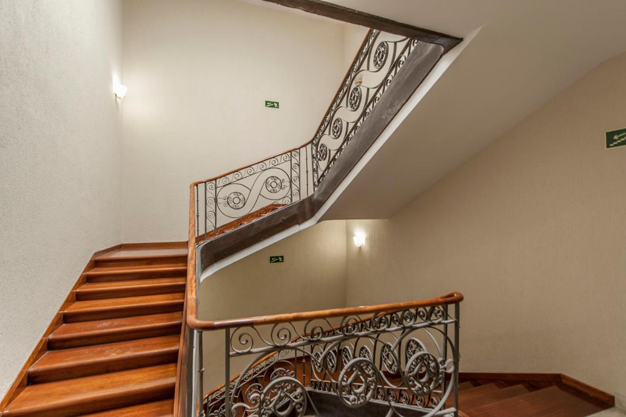 Hellenhost - Gran Via Appartement Madrid