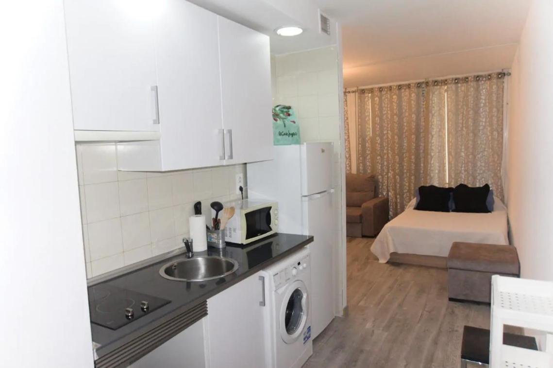 Estudio En Plaza Vara Del Rey Apartment