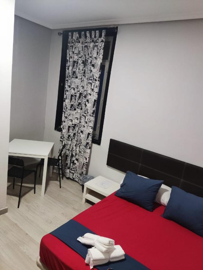 Arvin Hostal *