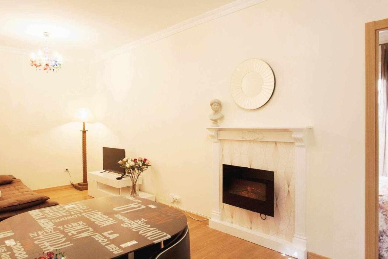 Dos Al Lado Del Metro Centrico Moderno Apartment