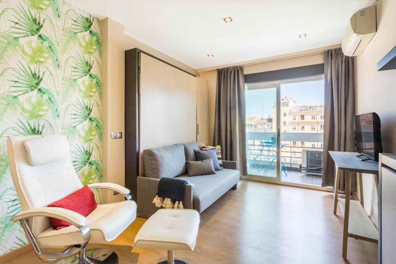 Cozy Overlooking Pedro Zerolo Square Apartamento