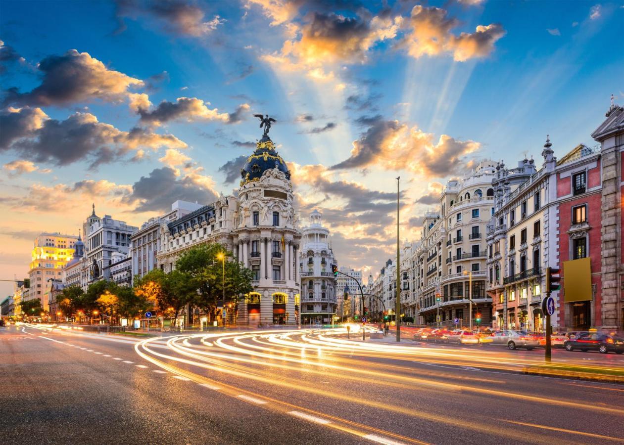 Bed & Breakfast La Reina De Gran Via - Parking Tph *