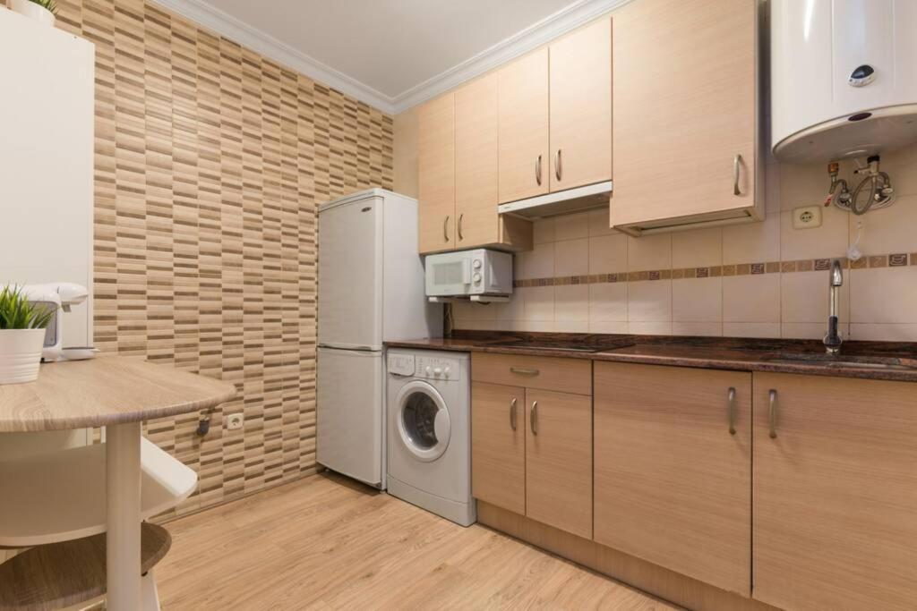 Apartamento Coqueto Piso En Madrid/atocha. 4 Personas 2 Hab *