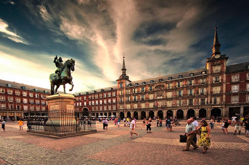 Fuencarral Barcelo Parking Tph Bed & Breakfast Madrid
