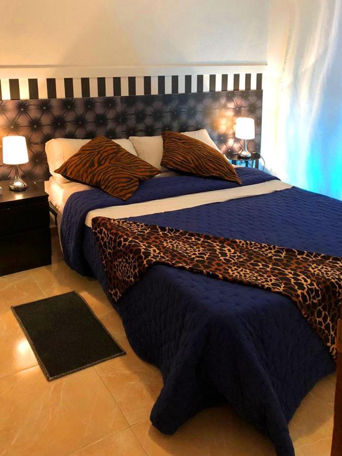 La Reina De Gran Via - Parking Tph Bed & Breakfast