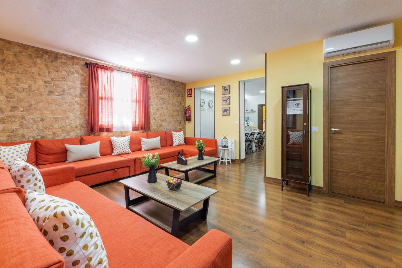 Great Apartment Near Plaza Mayor Large Groups Apartment *
