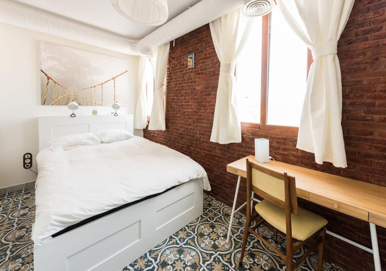 Rustic House In A Beautiful Corrala Madrid