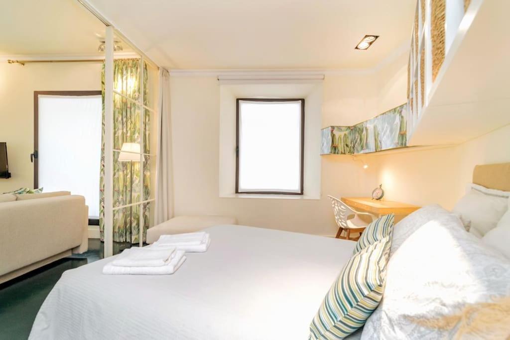 Caprichoso Loft Junto Teatro Real - Centro By Batuecas