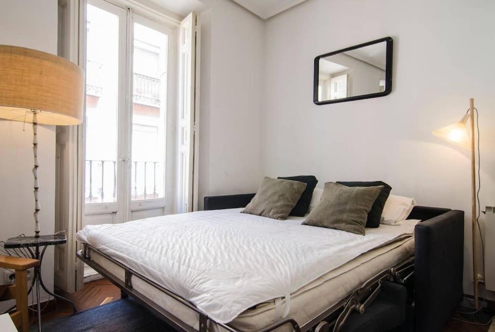 Malasana Beautiful Design 2bed 2bath Apartment