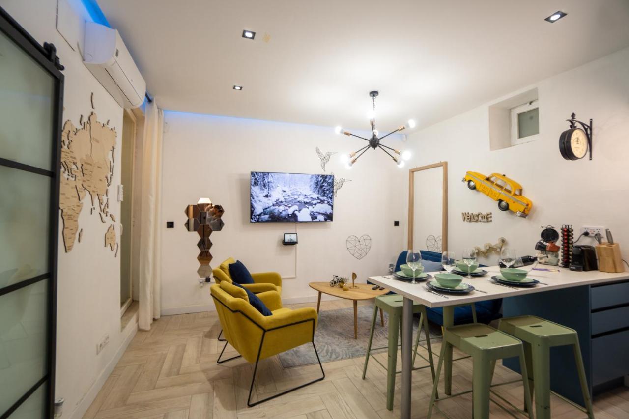 Cozy Puerta Del Sol & Private Patio Appartement Madrid