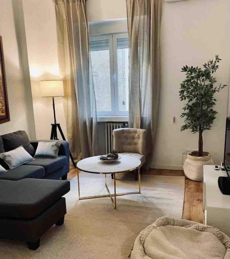 Apartamento Excelente Piso De 3 En La Latina Madrid