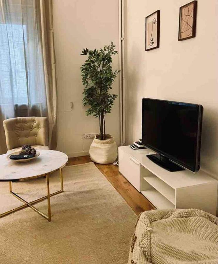 Apartamento Excelente Piso De 3 En La Latina Madrid