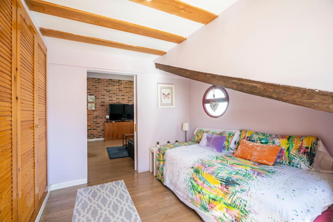 For Cozy Attic Private Terrace In Ech5 Appartement *