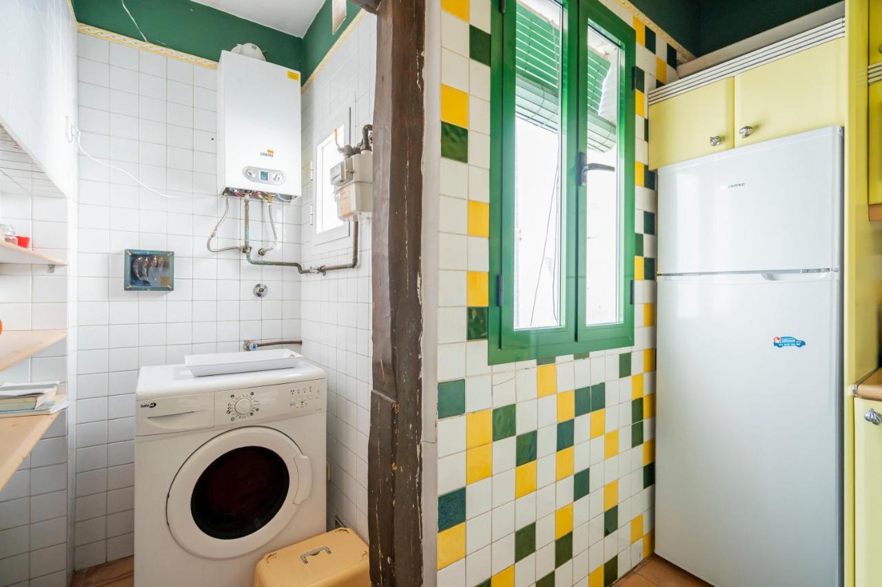 Appartement For Cozy Attic Private Terrace In Ech5 *