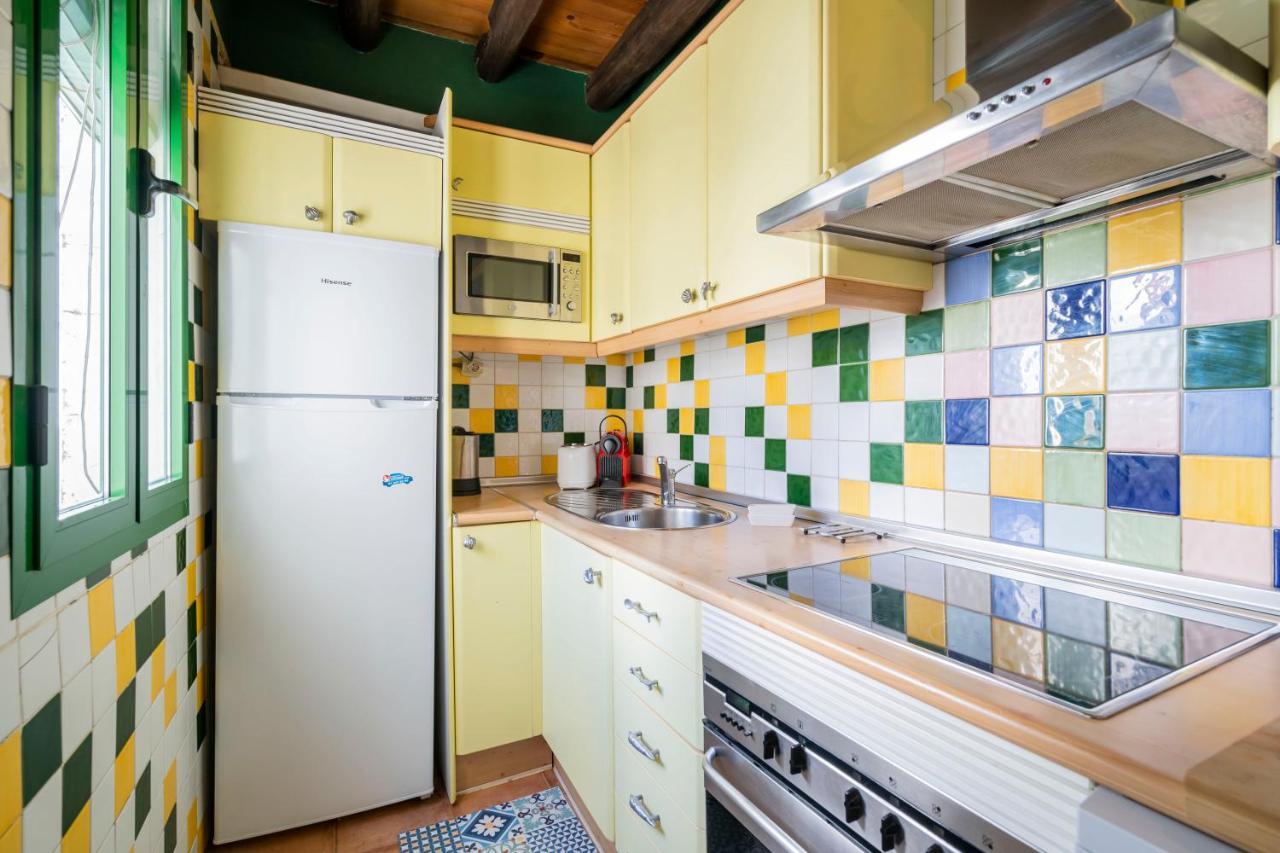 Appartement For Cozy Attic Private Terrace In Ech5 *