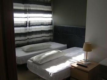 Golden 21 Guest house