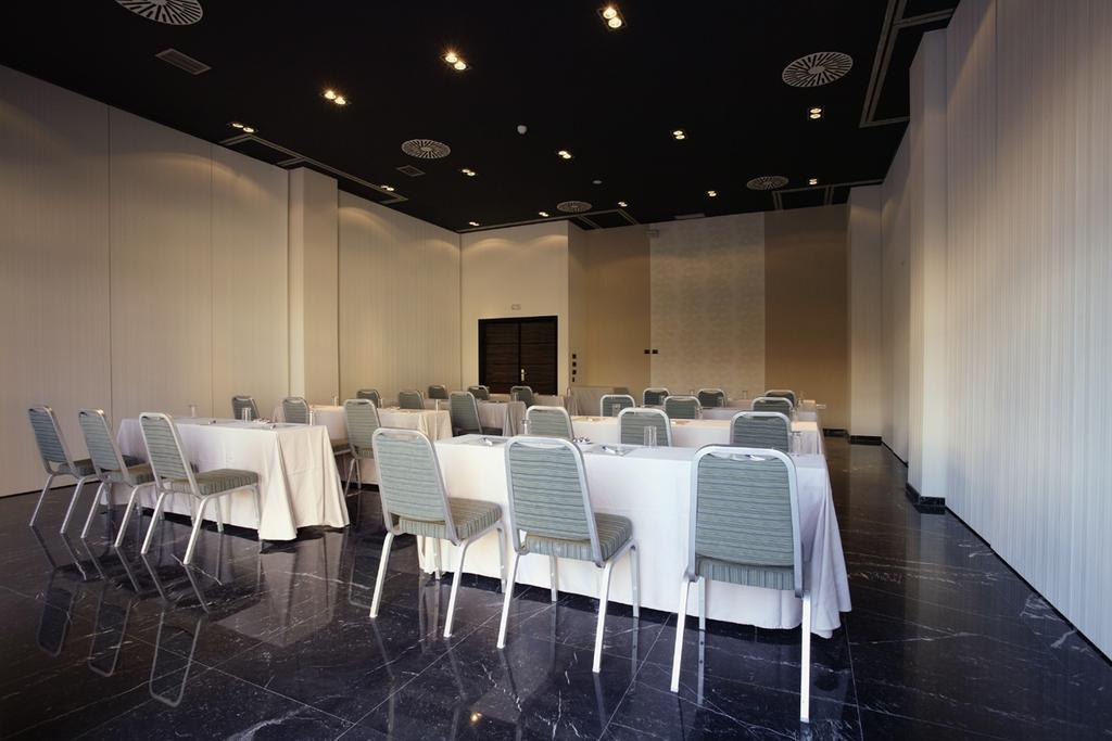 Hotel Holiday - Las Tablas By Ihg