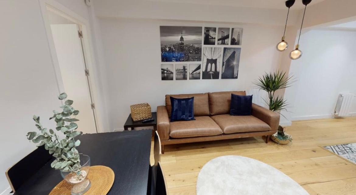 Edsam Brown Apartment Madrid