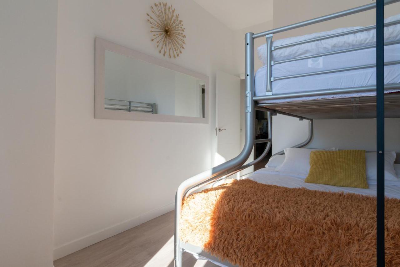 Plaza Mayor Groups By Monaro***** Madrid